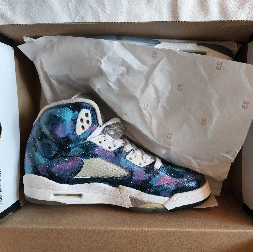 💥NIB💥 AIR JORDAN 5 RETRO BG - Custom Painted Design (Size 5)